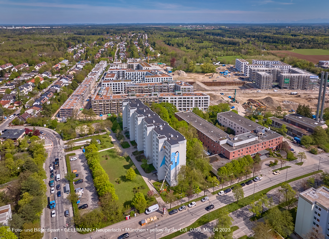 04.05.2023 - Luftbilder vom Alexisqaurtier und Pandion Verde in Neuperlach